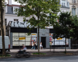 OOH Ads Paris Premium Ad Campaign Street marketing WOOLSOCKS x Surface Media