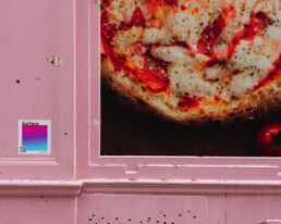 Affichage pub vitrine Paris Premium wallscapes Crosta Mollica campaign